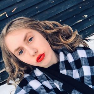 Meet your Posher, Hailey